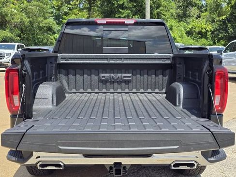 New 2026 GMC Sierra 1500 SLT AWD/4WD image 11
