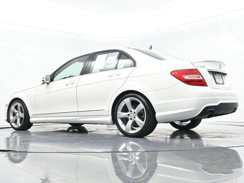 Used 2014 Mercedes-Benz C 250 Luxury image 41