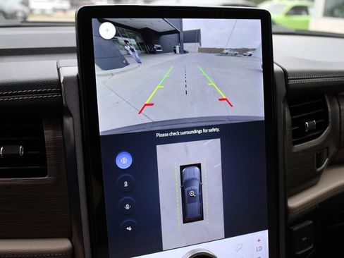 Used 2024 Ford Expedition Limited image 27