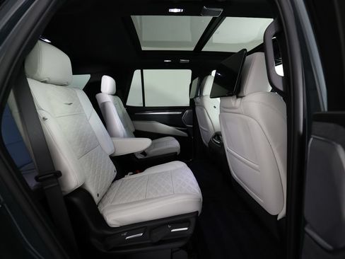 Used 2026 Cadillac Escalade V AWD/4WD image 11