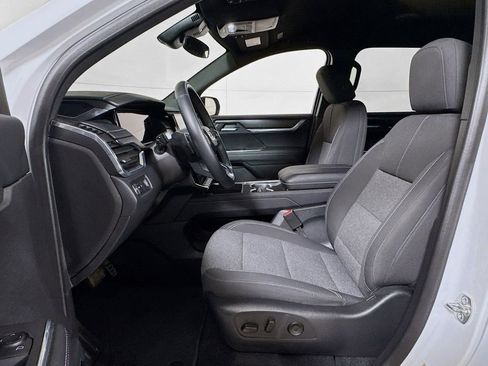 Used 2025 GMC Acadia Elevation image 20