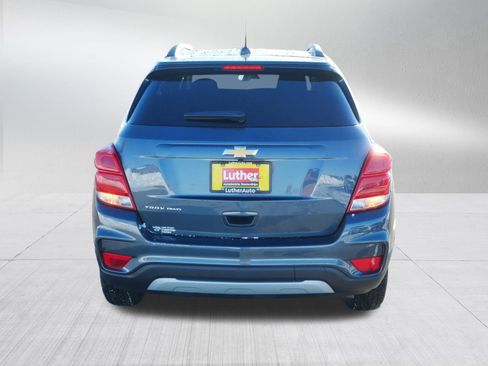 Certified 2022 Chevrolet Trax LT w/ LT Convenience Package image 6