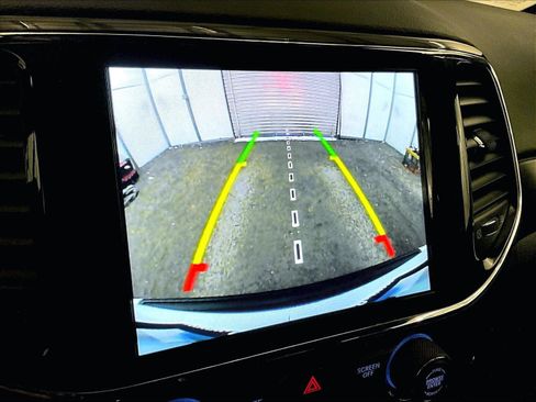 Used 2021 Jeep Grand Cherokee Laredo X image 20