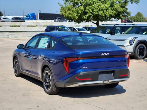 Certified 2025 Kia K4 EX image 5