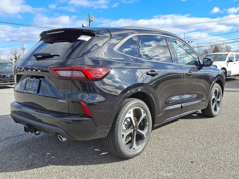 New 2026 Ford Escape ST-Line Elite w/ Class II Trailer Tow Package image 5