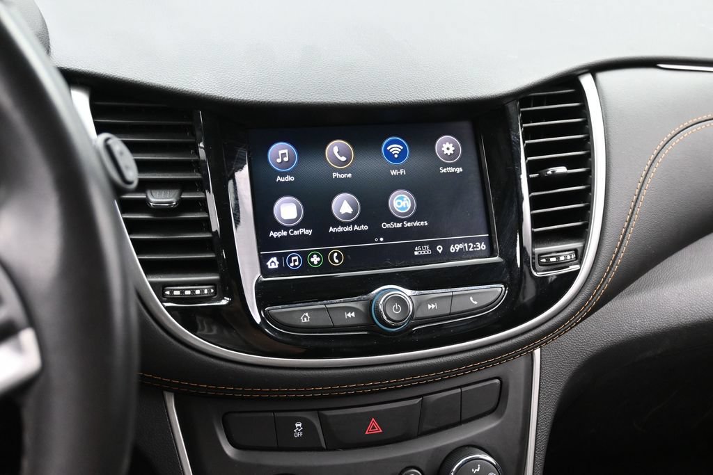 Used 2020 Chevrolet Trax LT w/ LT Convenience Package FWD image 14