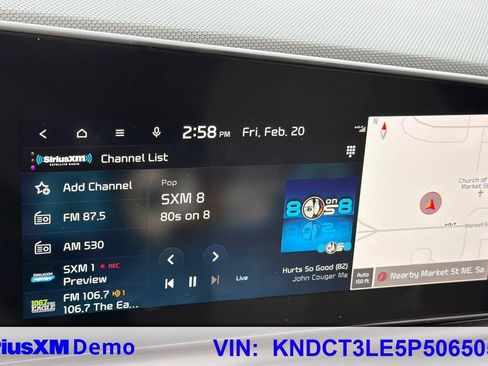 Used 2023 Kia Niro SX image 29