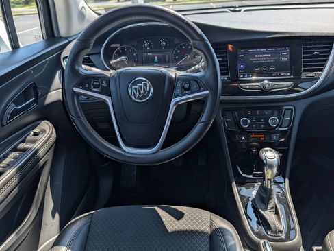 Used 2022 Buick Encore Preferred w/ Safety Package AWD/4WD image 4
