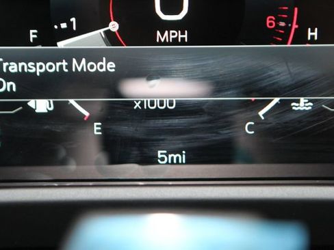 New 2026 GMC Acadia Denali w/ Super Cruise Package AWD/4WD image 18
