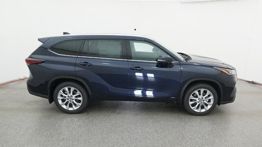 New 2026 Toyota Highlander Limited AWD/4WD image 14
