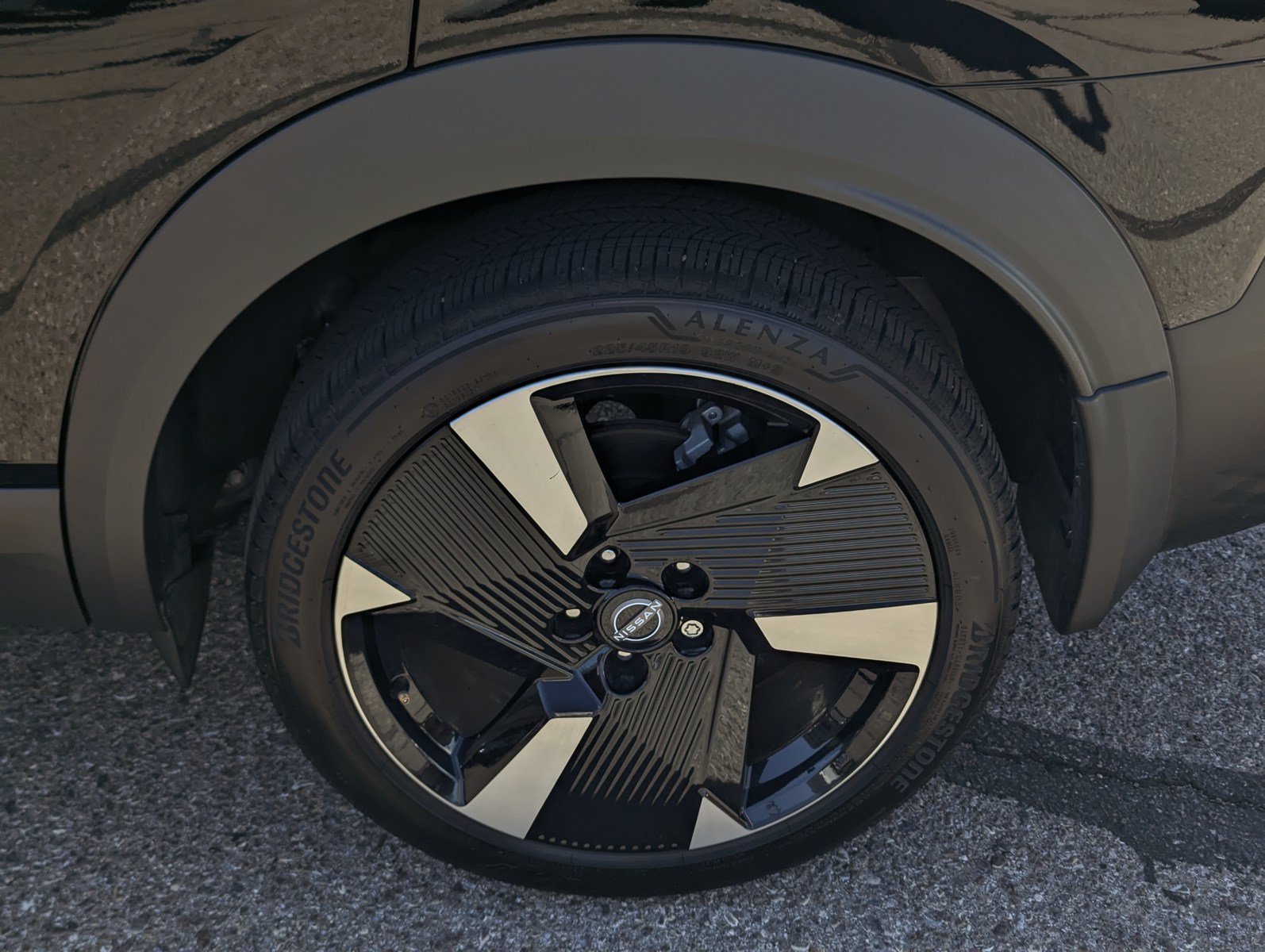 Used 2025 Nissan Kicks SR FWD image 7