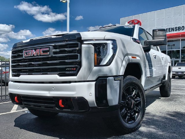 Used 2025 GMC Sierra 2500 AT4 w/ AT4 Premium Plus Package AWD/4WD image 1