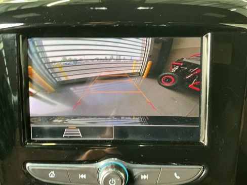 Used 2023 Chevrolet Traverse LS w/ Safety Package AWD/4WD image 16