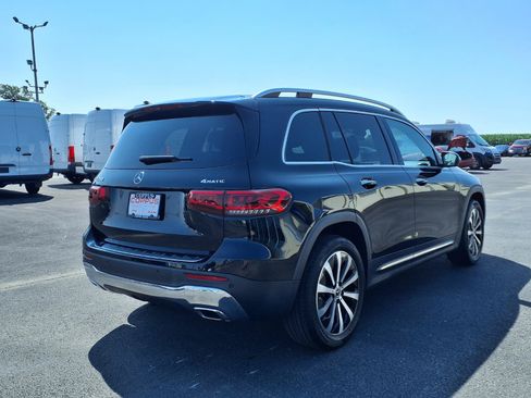 Used 2022 Mercedes-Benz GLB 250 4MATIC w/ Premium Package Lite image 6