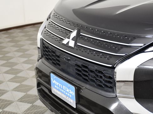 Used 2022 Mitsubishi Outlander ES AWD/4WD image 11