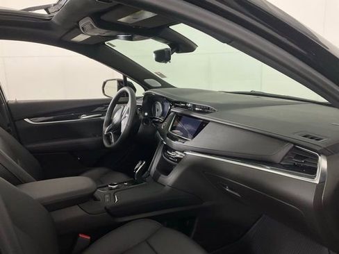 Certified 2025 Cadillac XT5 Premium Luxury w/ Technology Package AWD/4WD image 26