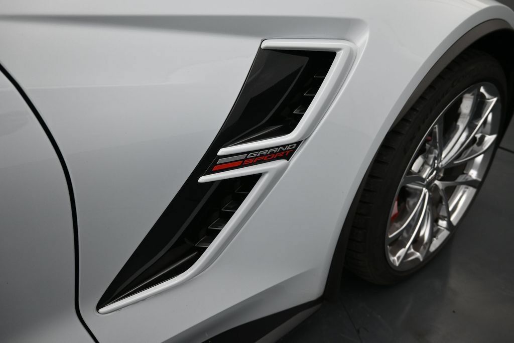 Used 2019 Chevrolet Corvette Grand Sport RWD image 16