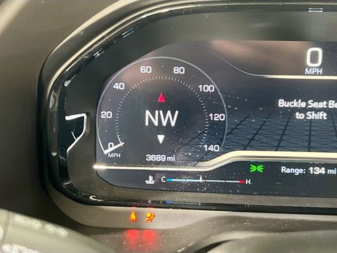 Used 2024 GMC Yukon XL Denali image 12