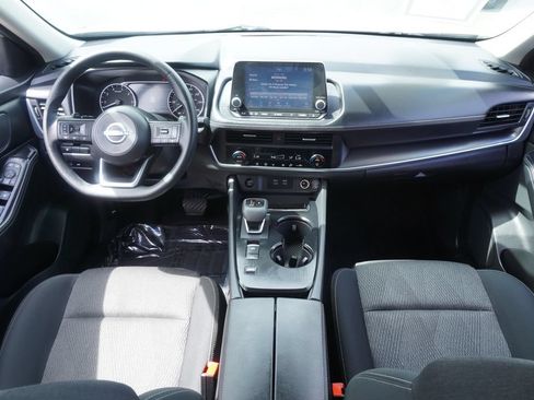 Certified 2024 Nissan Rogue SV FWD image 11