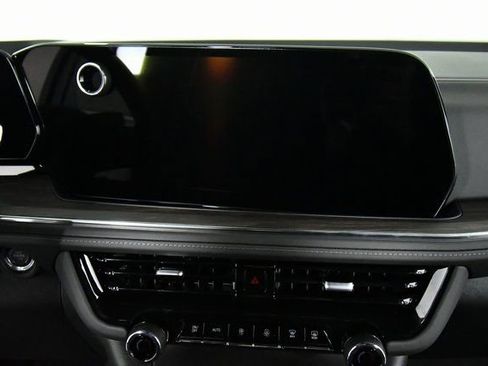 New 2026 Chevrolet Suburban LS image 4