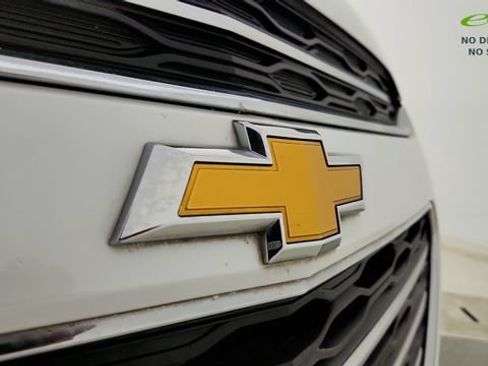 Used 2017 Chevrolet Equinox Premier w/ Enhanced Convenience Package FWD image 30