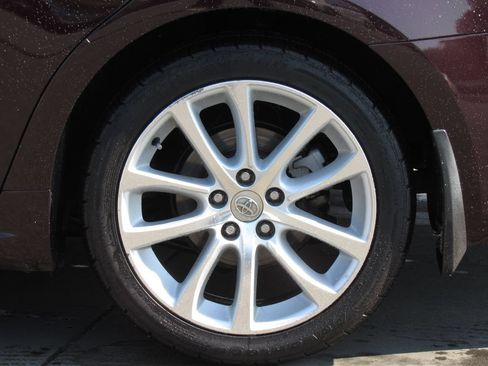 Used 2014 Toyota Avalon Limited FWD image 34