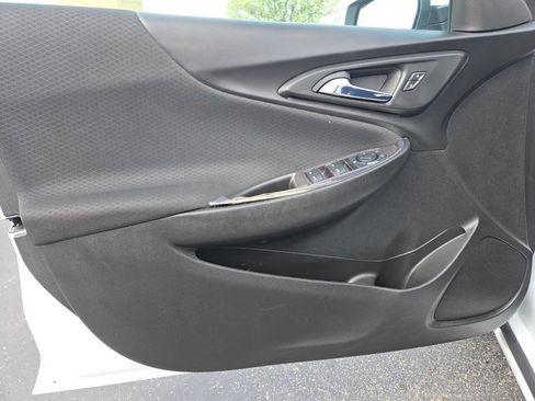 Used 2022 Chevrolet Malibu LT FWD image 11