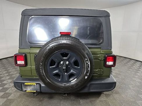 Used 2021 Jeep Wrangler Sport AWD/4WD image 4