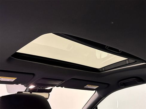 Certified 2022 Honda Ridgeline Black Edition image 13