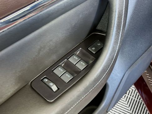Used 2012 Lincoln MKS AWD image 18
