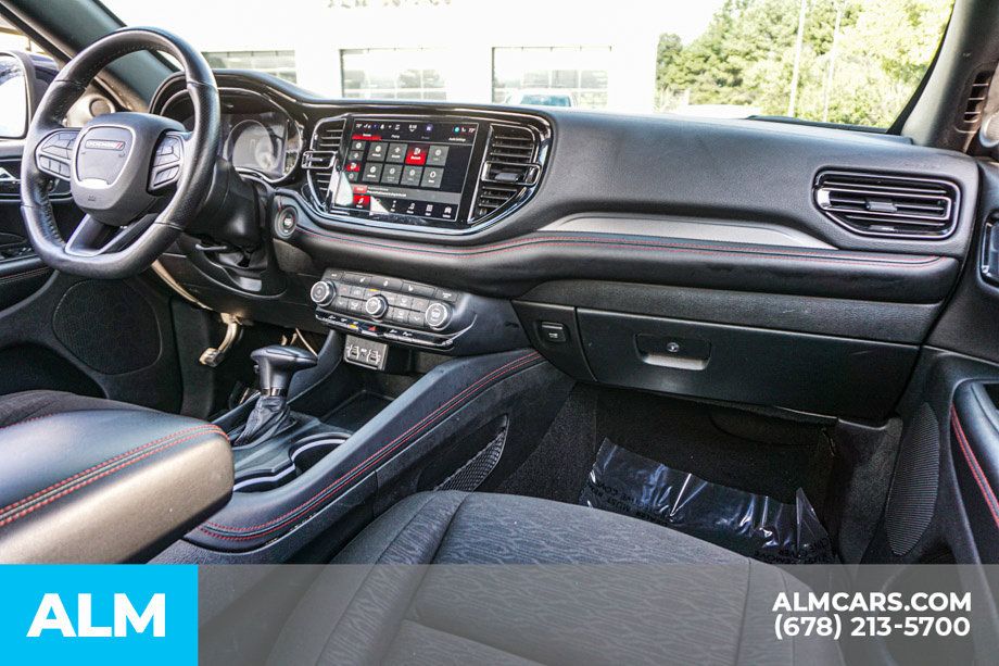 Used 2025 Dodge Durango GT RWD image 32