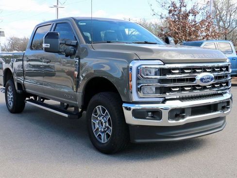 New 2026 Ford F250 Lariat w/ FX4 Off-Road Package AWD/4WD image 4