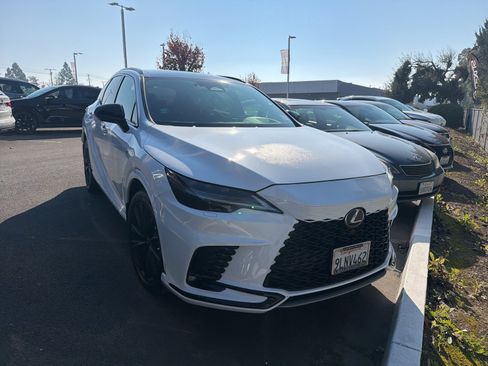 Used 2024 Lexus RX 500h F Sport image 2