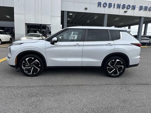 Used 2022 Mitsubishi Outlander ES image 8