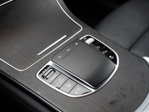 Used 2022 Mercedes-Benz GLC 300 4MATIC w/ Premium Package Lite image 46