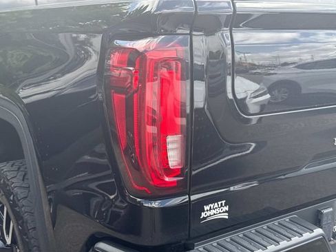 Used 2020 GMC Sierra 1500 AT4 w/ AT4 Premium Package AWD/4WD image 10