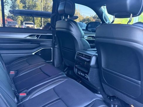Used 2025 Jeep Wagoneer L Series III w/ Quick Order Package 25C Super AWD/4WD image 12
