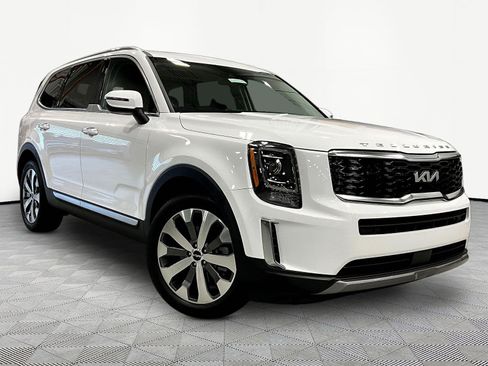 Used 2022 Kia Telluride S AWD/4WD image 3