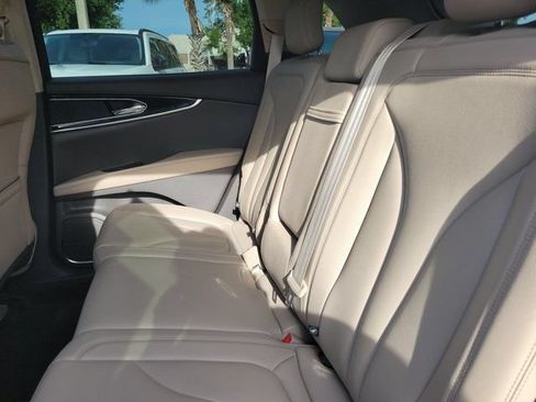 Certified 2022 Lincoln Nautilus FWD image 16
