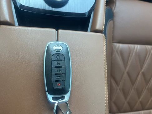 Used 2024 Nissan Rogue Platinum w/ Platinum Premium Package image 21