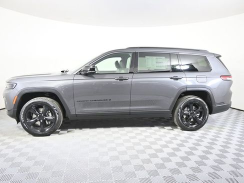 New 2026 Jeep Grand Cherokee L Limited AWD/4WD image 2
