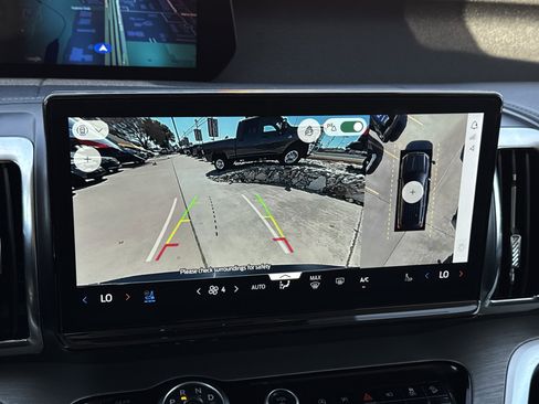 Used 2025 Ford Expedition Max Platinum image 30