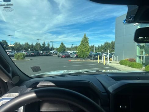 Used 2025 Ford F150 Lariat AWD/4WD image 13