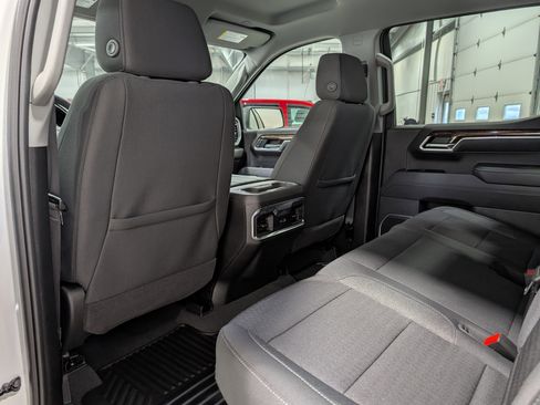 Used 2025 GMC Sierra 1500 Elevation image 16