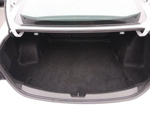 Used 2024 Chevrolet Malibu LT image 7