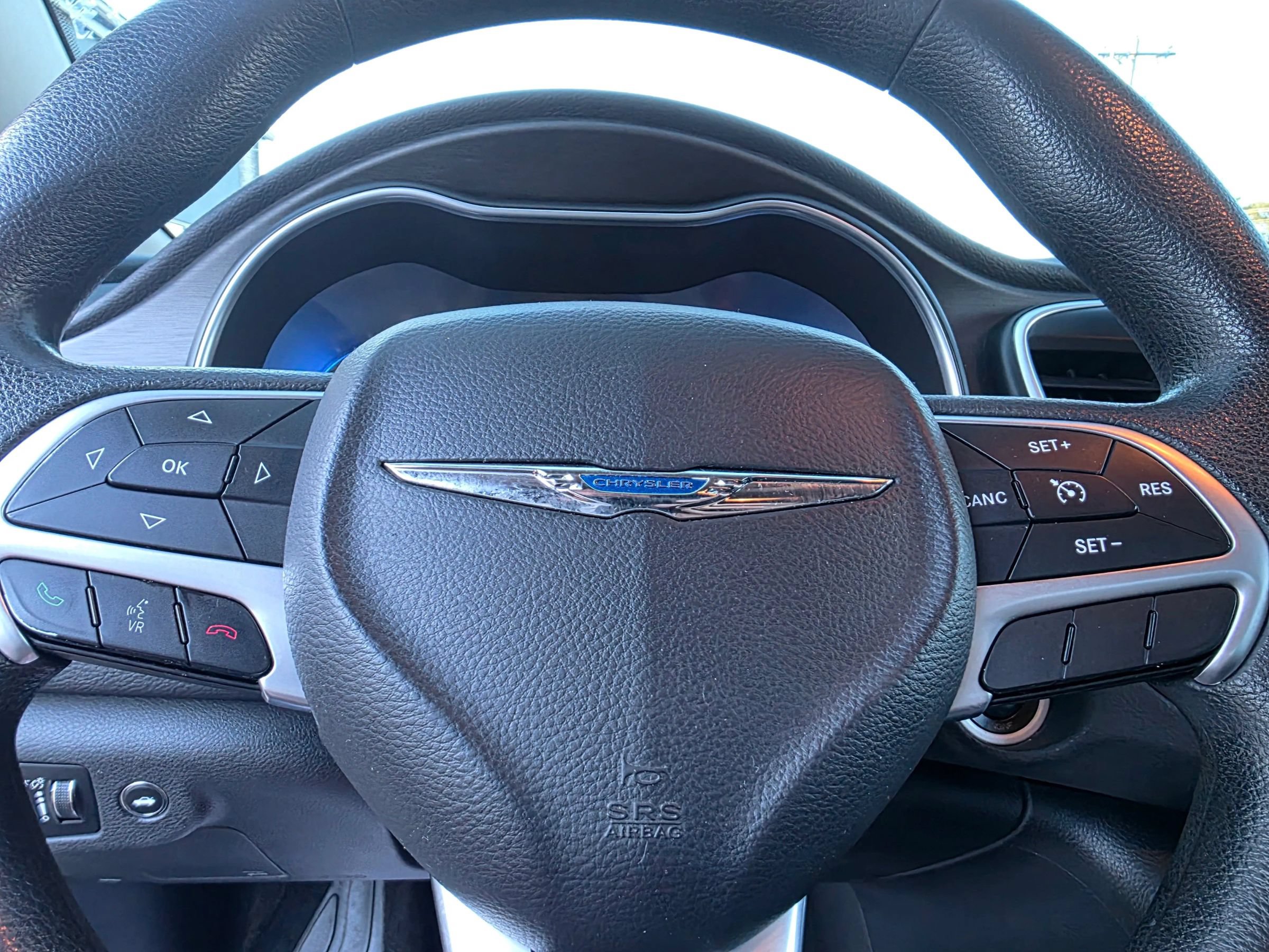 Used 2016 Chrysler 200 Limited FWD image 15