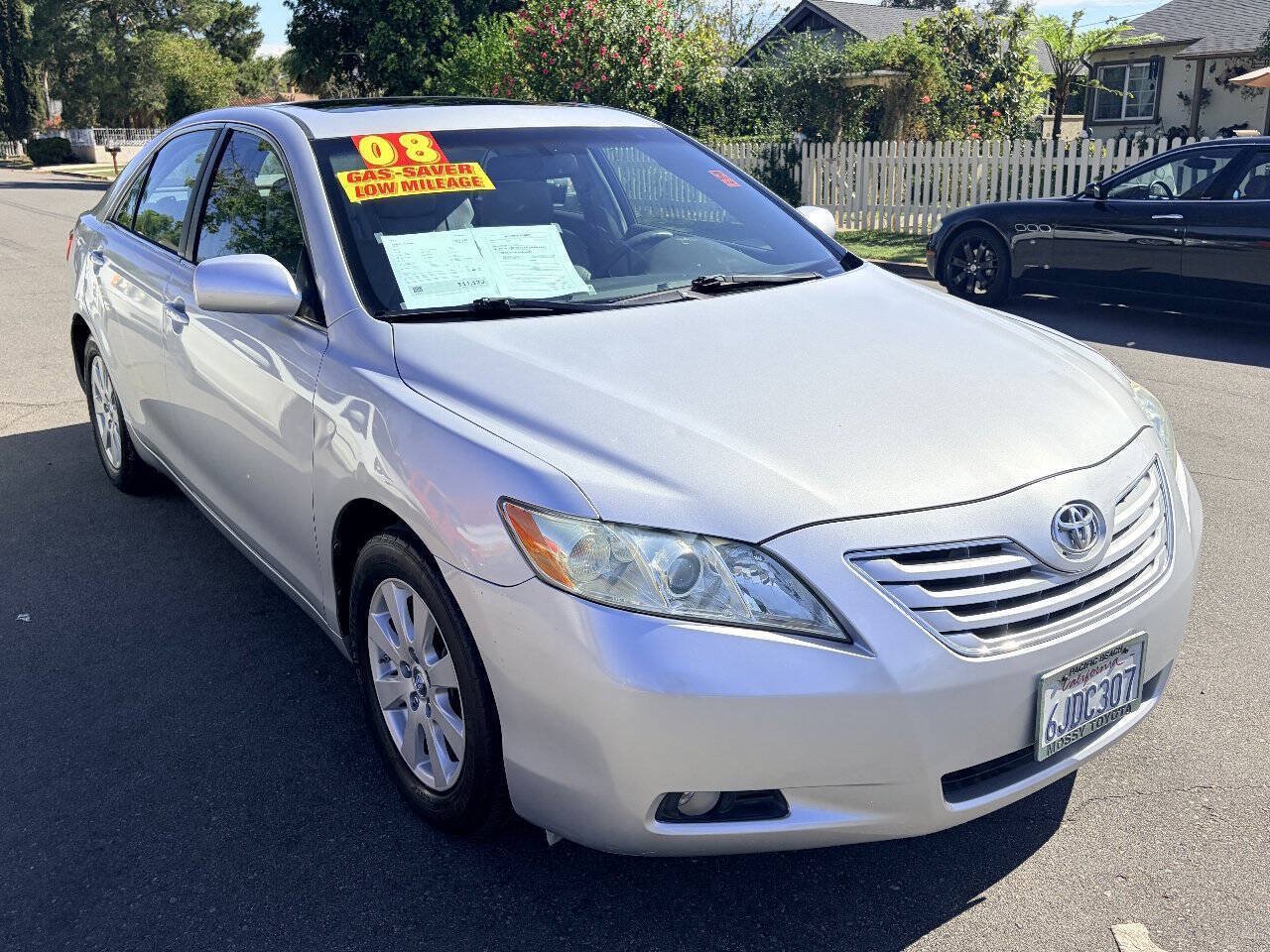 Used 2008 Toyota Camry XLE FWD image 2