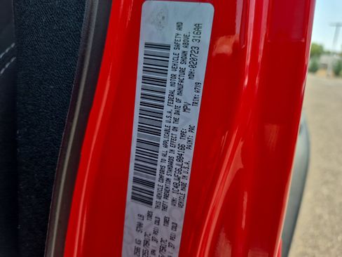 Used 2018 Jeep Wrangler Unlimited Rubicon w/ Connectivity Group AWD/4WD image 25