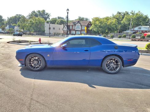 Used 2021 Dodge Challenger R/T Scat Pack w/ Dynamics Package RWD image 27