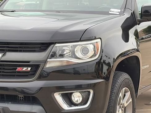 Used 2018 Chevrolet Colorado Z71 AWD/4WD image 4